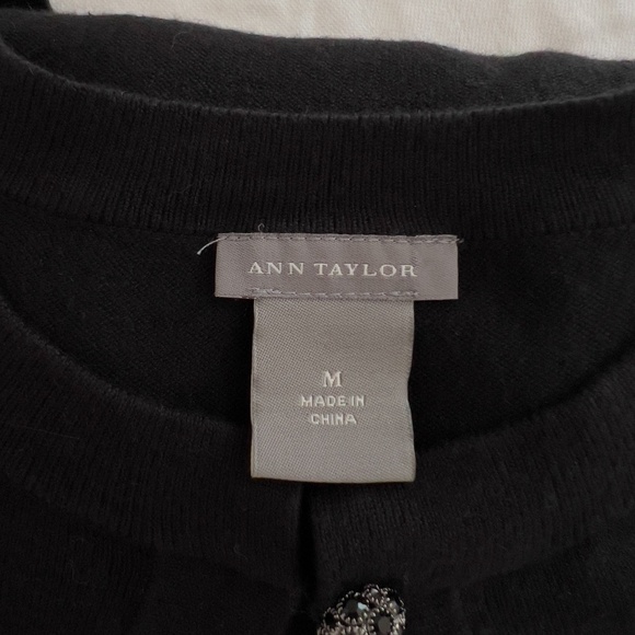 Soft Black Silk Cashmere Cropped Bolero Cardigan - Ann Taylor - Size Medium - Picture 4 of 10